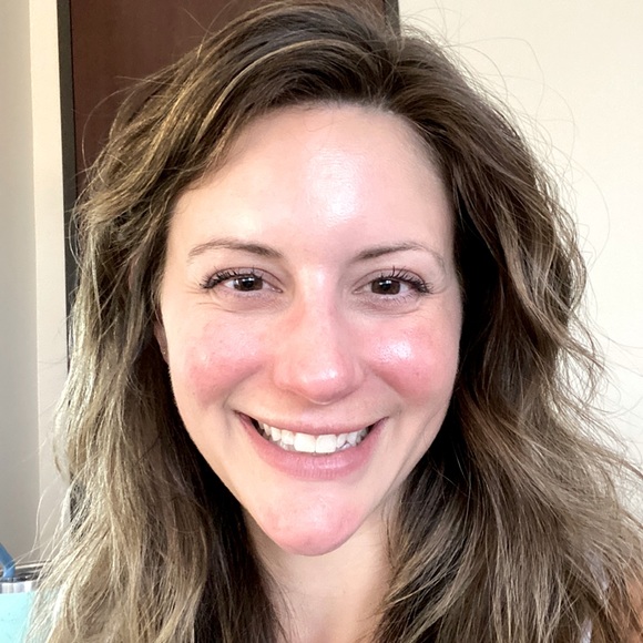 Meet your Posher, Jessica - Picture 1 of 1